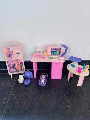 Consultatiebureau Barbie jaren 90 beschikbaar voor biedingen