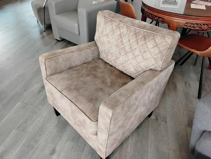 Urban Sofa  z.g.a.n. Voor 150=!! Weer beschikbaar., Huis en Inrichting, Fauteuils, Zo goed als nieuw, Stof, 50 tot 75 cm, 75 tot 100 cm