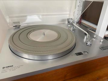 Yamaha YP-800 platenspeler beschikbaar voor biedingen
