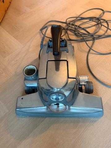 Kirby Sentria compleet met accessoires/ matrasreiniger beschikbaar voor biedingen