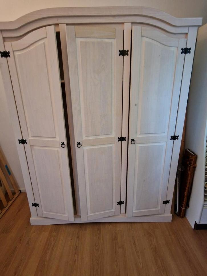 Hio-shop New Mexico Kledingkast - White Wash Hout, Huis en Inrichting, Kasten | Kledingkasten, Zo goed als nieuw, 150 tot 200 cm