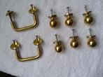 6 koperen kastknoppen  en 2 handvaten met schroeven, Ophalen of Verzenden, Huis en Inrichting