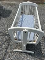 Babywiegje inclusief matras en hoeslakens., Ophalen, Wieg