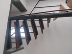 Spiltrap staal met hardhouten treden draait linksom, Doe-het-zelf en Verbouw, Ladders en Trappen, Ophalen, Zo goed als nieuw, 2 tot 4 meter
