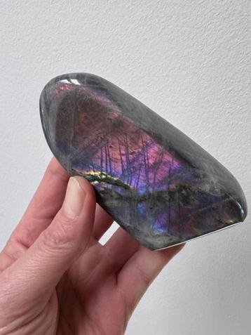 Labradoriet sculptuur 313 gram beschikbaar voor biedingen