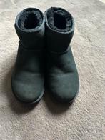 Uggs mini zwart maat 40, Zwart, Lage of Enkellaarzen, Ophalen of Verzenden, Gedragen