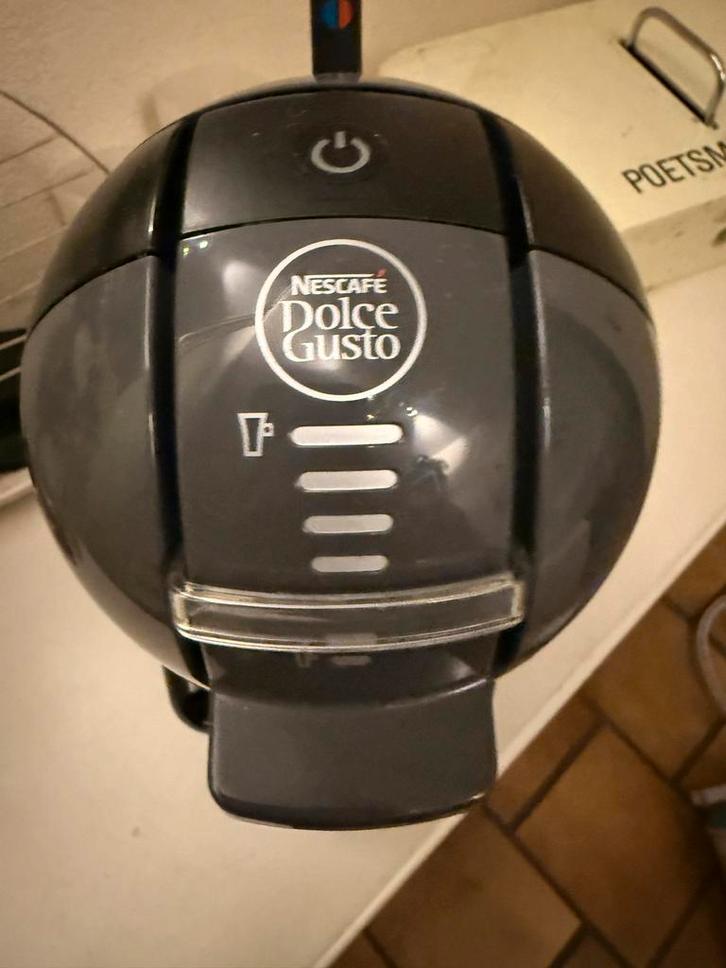 Dolce Gusto Koffiemachine - Zo goed als nieuw!, Witgoed en Apparatuur, Koffiezetapparaten, Zo goed als nieuw, Koffiepads en cups