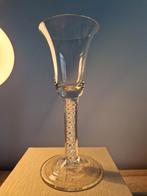 Slingerglas 18e Eeuw. Antiek, Antiek en Kunst, Antiek | Glas en Kristal, Ophalen of Verzenden