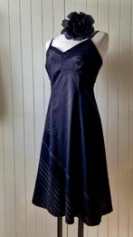 Schitterend & chique zwart satijnen feestjurk mt 40 42, Kleding | Dames, Gelegenheidskleding, Maat 38/40 (M), Galajurk, Zwart