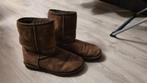 Uggs erg gedragen bruin 39, Ophalen of Verzenden, Gedragen, Bruin, Pantoffels of Sloffen