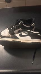 Nike low dunk panda 36,5, Kleding | Heren, Schoenen, Ophalen of Verzenden, Gedragen, Zwart