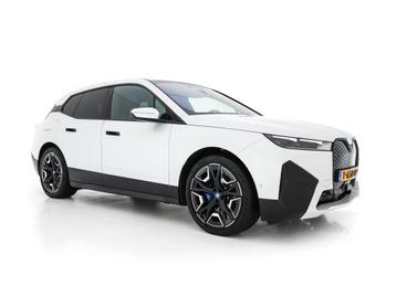 BMW iX xDrive40 High Executive 77 kWh {SOH-100%} *PANO | HEA beschikbaar voor biedingen