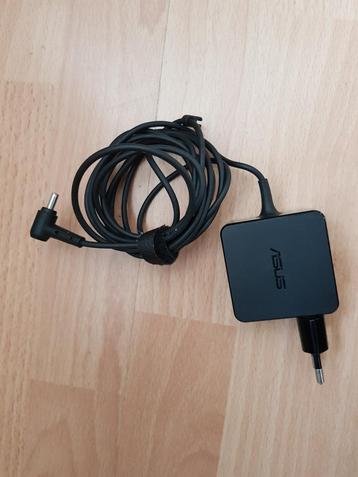 Originele Asus AC Adapter beschikbaar voor biedingen