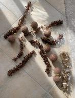 Kerstballen, Kerstdecoratie, dennenappels, slingers, roos, Diversen, Kerst, Ophalen of Verzenden, Zo goed als nieuw