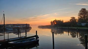 Romantisch chalet in Friesland aan het meer beschikbaar voor biedingen