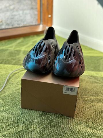 adidas Yeezy Foam RNR MX Cinder (46/US11) beschikbaar voor biedingen