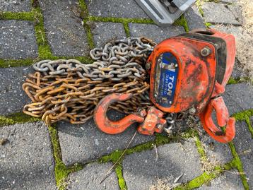Ton super 100 hijstakel met ketting beschikbaar voor biedingen