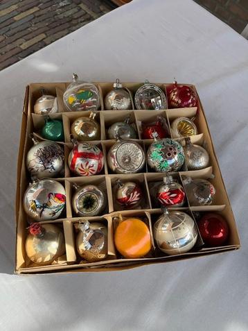 Oude antieke kerstballen, doos van 25 stuks beschikbaar voor biedingen