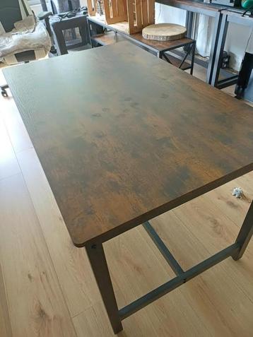 Mira Home 4 persoons Eettafel beschikbaar voor biedingen