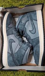 Jordan 1 Mid Distressed Smoke Grey, Blauw, Nike, Ophalen of Verzenden, Sneakers of Gympen