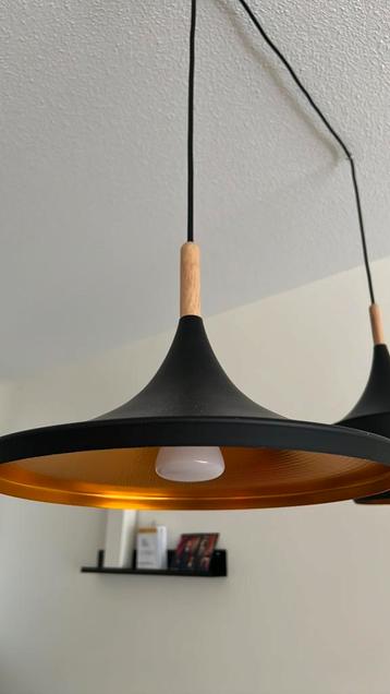2 hanglampen zwart/goud beschikbaar voor biedingen