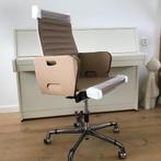 ZGAN Vitra Eames Aluminium stoel EA 119 EA119 leer zand, Huis en Inrichting, Bureaustoelen, Bruin, Zo goed als nieuw, Ophalen