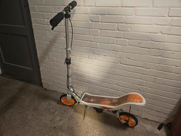 Space scooter beschikbaar voor biedingen