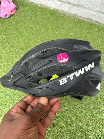 Male Bike Helmet, helm, fietshelm beschikbaar voor biedingen