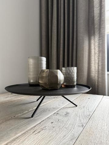 Plateau zwart mat metaal *HIT* beschikbaar voor biedingen