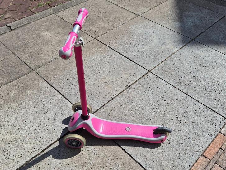 Globber driewiel step roze verstelbaar opklapbaar, Fietsen en Brommers, Steps, Zo goed als nieuw, Gewone step, Ophalen