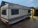 LMC Dominant 560K1 Caravan - 5 persoons, Caravans en Kamperen, Caravans, 7 tot 8 meter, Particulier, Omvormbare zithoek, 1000 - 1250 kg