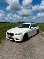 BMW 5-Serie 3.0 D 535 Touring AUT 2011 Wit, Auto's, Automaat, Euro 5, Achterwielaandrijving, Zwart
