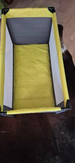 Campingbedje - Ideaal voor op reis!, Kinderen en Baby's, Boxen, Ophalen of Verzenden, Zo goed als nieuw, Vierkant