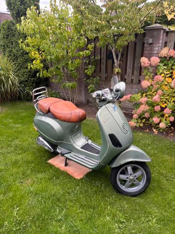 Vespa lx 50 beschikbaar voor biedingen