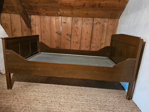 Antiek Houten Bed - Vintage Charme, Antiek en Kunst, Antiek | Meubels | Bedden, Ophalen