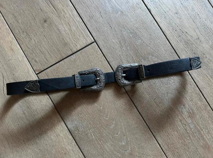 ONLY riem zwart leer verstelbaar 75-105 cm, Kleding | Dames, Riemen en Ceinturen, Zo goed als nieuw, Heupriem, Zwart, Echt leder