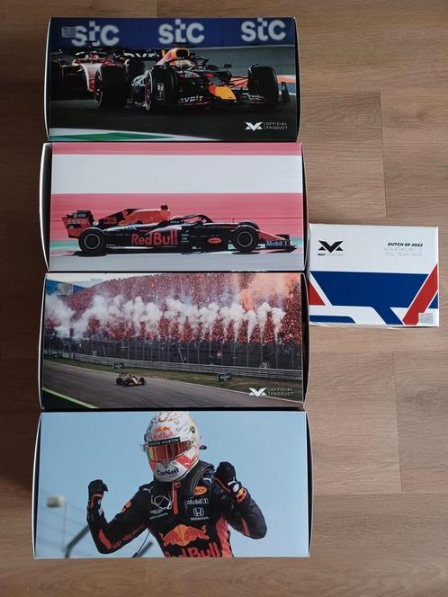 Max Verstappen Collectie Schaalmodellen 1:18 & Helm 5 stuks, Hobby en Vrije tijd, Modelauto's | 1:18, Zo goed als nieuw, Auto