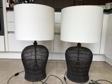 Lampen met kap beschikbaar voor biedingen