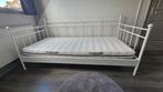 Bed, wit metalen frame, inclusief matras, Ophalen, Gebruikt, 90 cm, Eenpersoons
