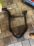 Enkelezijdige paddockstand geschikt voor Ducati V4., Ophalen