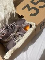 Yeezy Boost 350 V2 'Mono Mist, Nieuw, Sneakers of Gympen, Ophalen, Yeezy