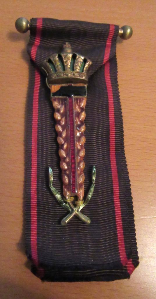 Attribution des insignes d’honneur de Lauréat du travail, Verzamelen, Militaria | Algemeen, Azië, Verzenden