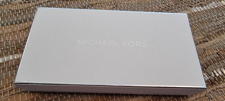 Michael Kors vanilla Portefeuille, groot, Sieraden, Tassen en Uiterlijk, Portemonnees, Nieuw, Overige merken, Beige, Ophalen of Verzenden