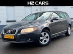 Volvo V70 2.0 Limited Edition|Leder|Navi|PDC|Trekhaak|Cruise, Voorwielaandrijving, Gebruikt, Zwart, Parkeersensor