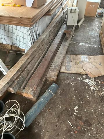 Vloer balken - houten balken beschikbaar voor biedingen
