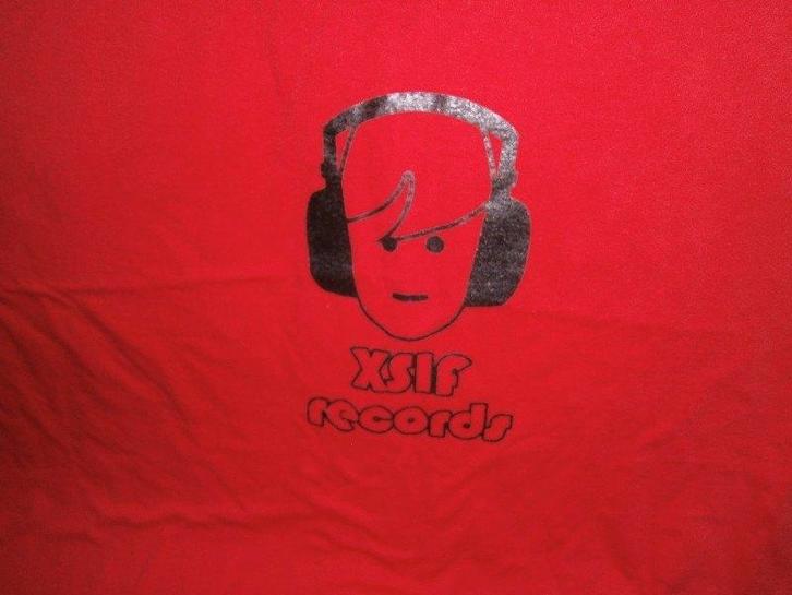 XSIF Records DJ t-shirt. Rood. Fruit of the Loom. XXL. Mooi, Cd's en Dvd's, Vinyl | Dance en House, Zo goed als nieuw, Dance Populair