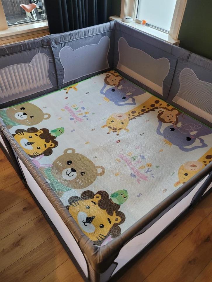 Lionelo Grondbox XXL 187 x 207cm inclusief speelkleed, Kinderen en Baby's, Boxen, Gebruikt, Rechthoekig, Ophalen of Verzenden