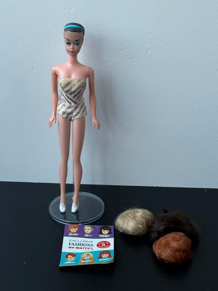Vintage Queen Barbie vintage fashion 1963 met pruiken pop, Verzamelen, Poppen, Gebruikt, Pop, Ophalen of Verzenden