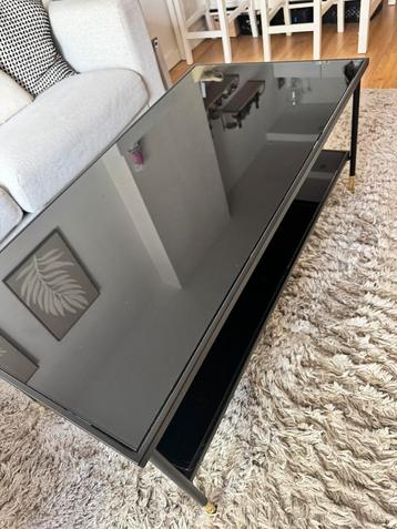 Ike glazen salontafel beschikbaar voor biedingen