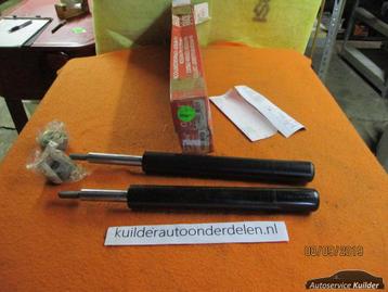 Nieuw set Schokdempers KYB VW Corrado VW passat 35L Golf II  beschikbaar voor biedingen